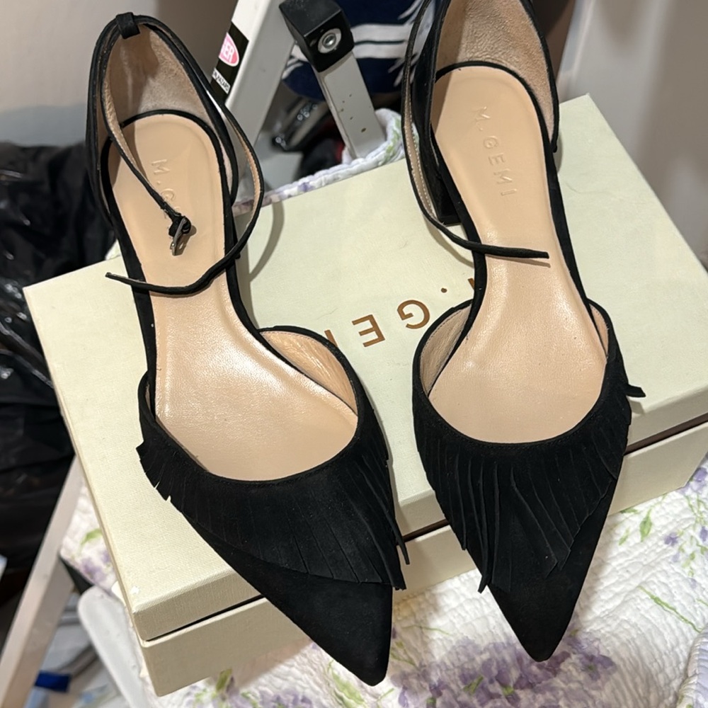 M. Gemi black suede low-heeled. Size 39.5
